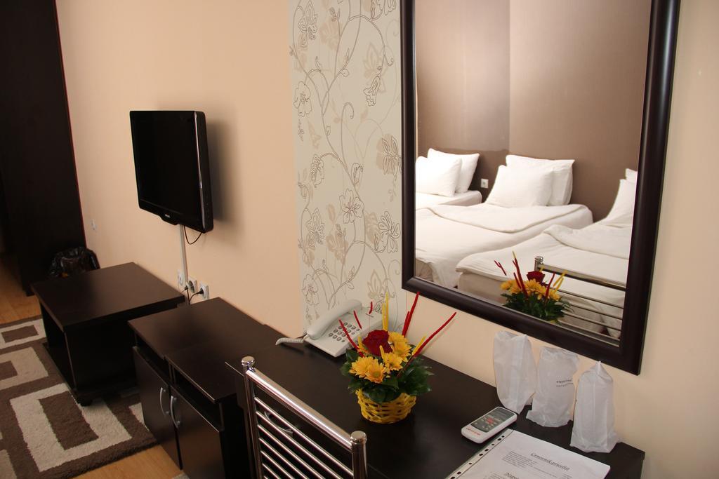 Garni Hotel Rile Men นิส ห้อง รูปภาพ