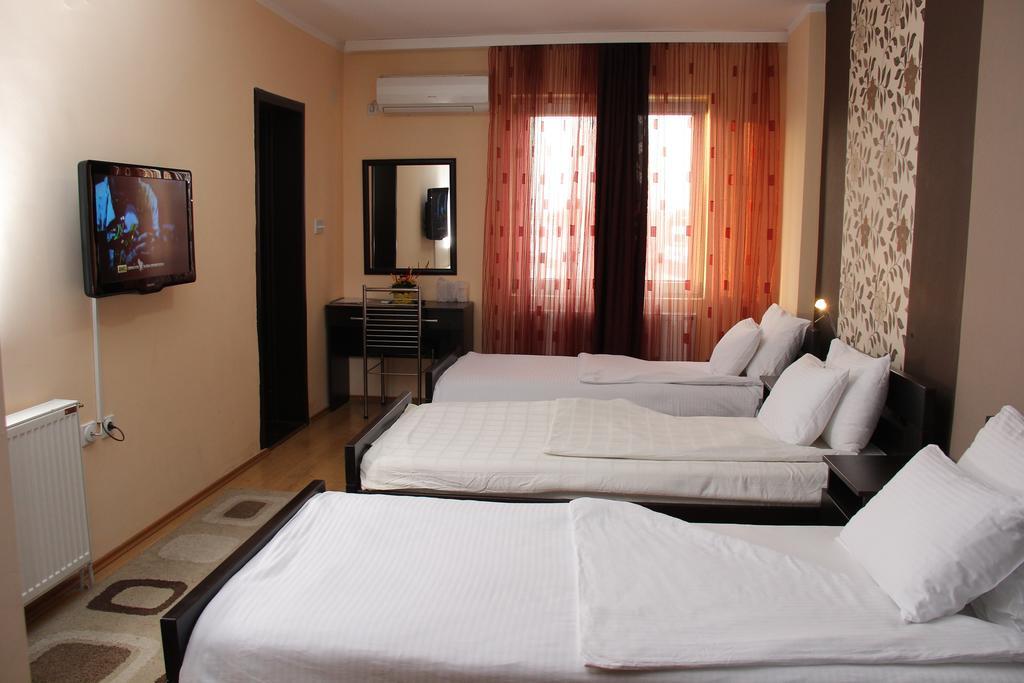 Garni Hotel Rile Men นิส ห้อง รูปภาพ