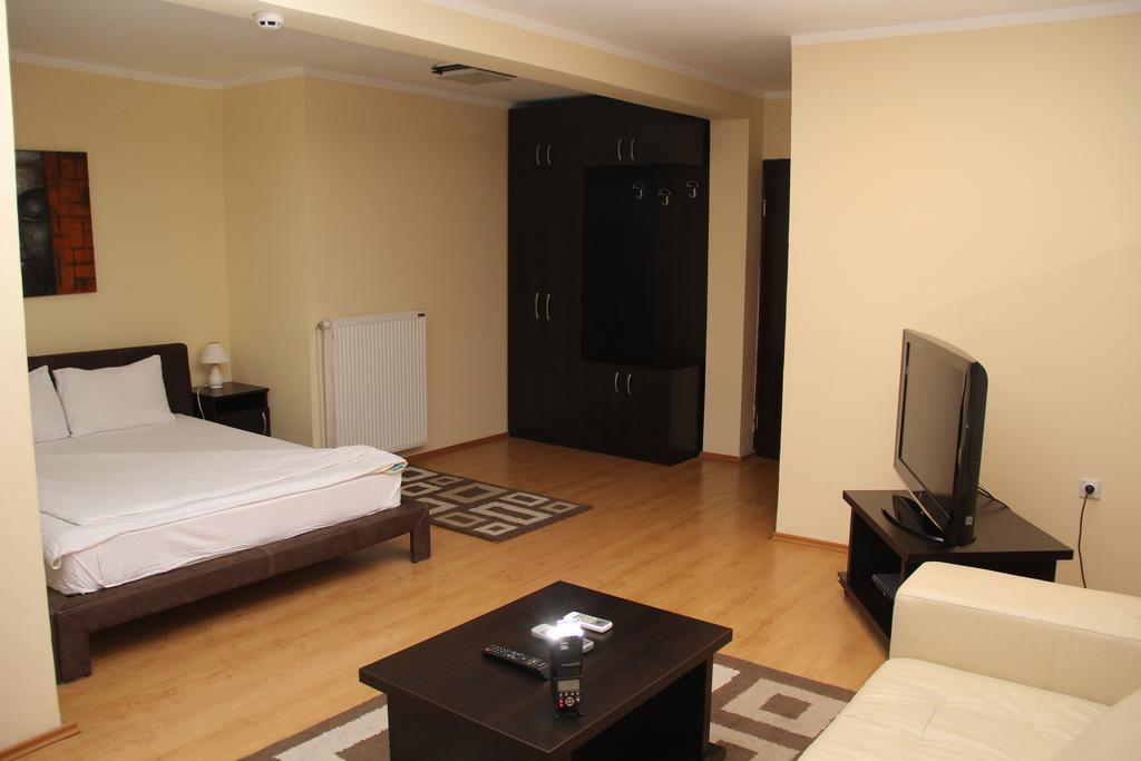 Garni Hotel Rile Men นิส ห้อง รูปภาพ