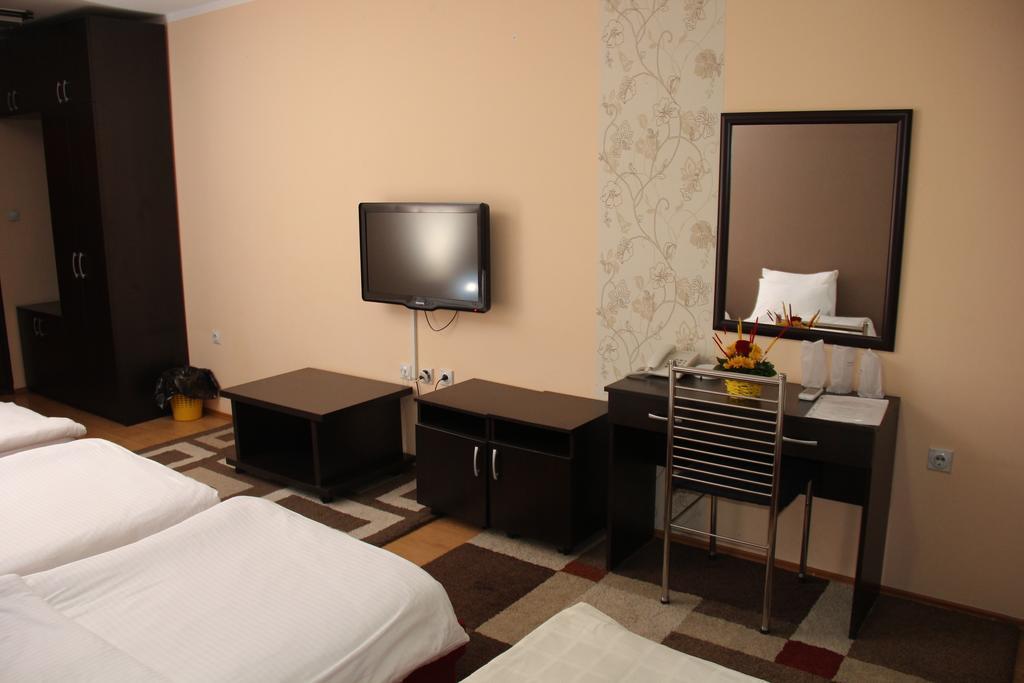Garni Hotel Rile Men นิส ห้อง รูปภาพ