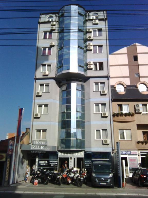 Garni Hotel Rile Men นิส ภายนอก รูปภาพ