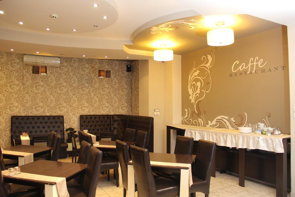Garni Hotel Rile Men นิส ภายนอก รูปภาพ