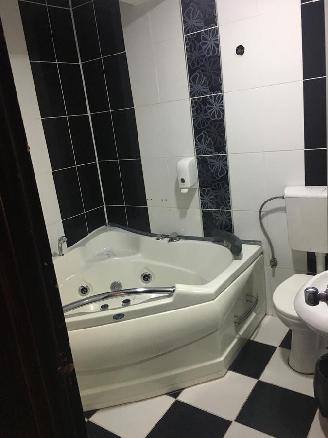 Garni Hotel Rile Men นิส ภายนอก รูปภาพ