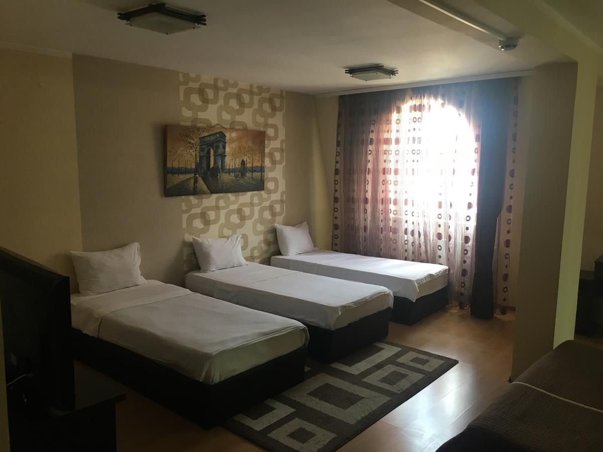 Garni Hotel Rile Men นิส ภายนอก รูปภาพ